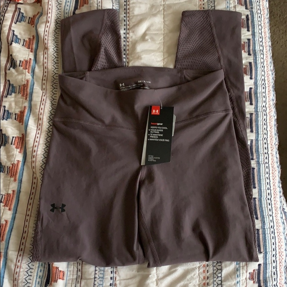 NWT Under Armor cropped leggings